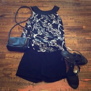 Black sleeveless Express top
